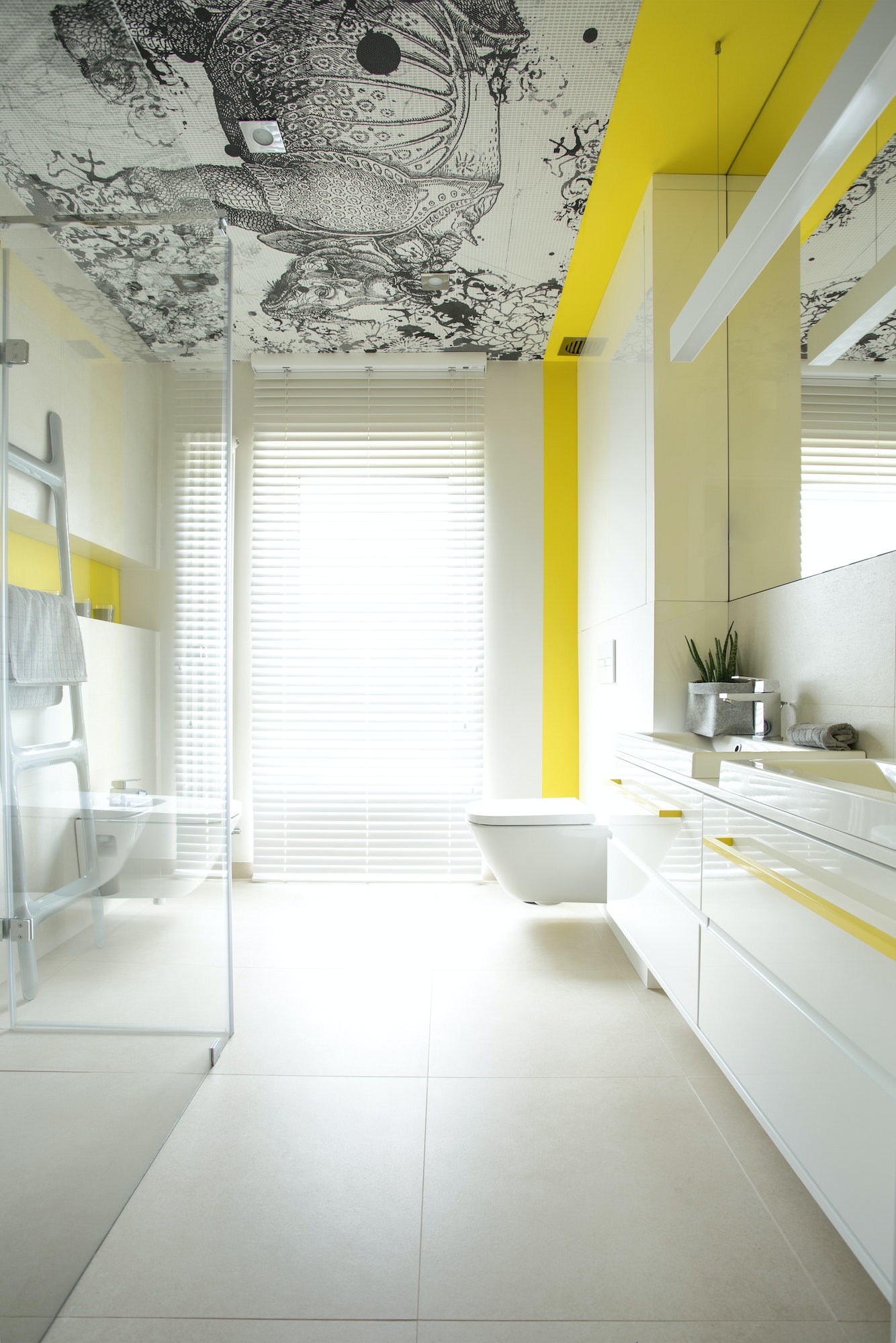Spacious bathroom with creative design